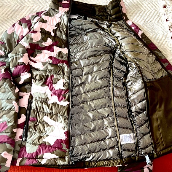 Columbia Insulated Jacket - Picture 3 of 4